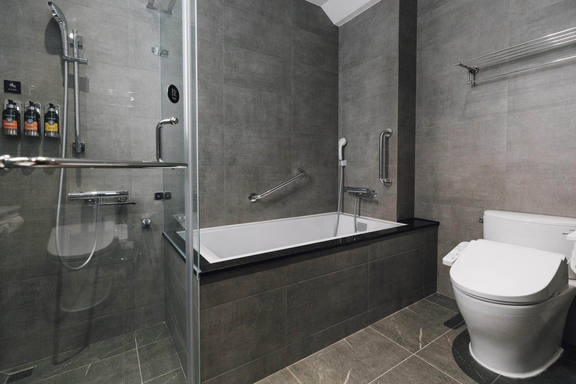 鹹菜巷8號 Otel Tainan Dış mekan fotoğraf
